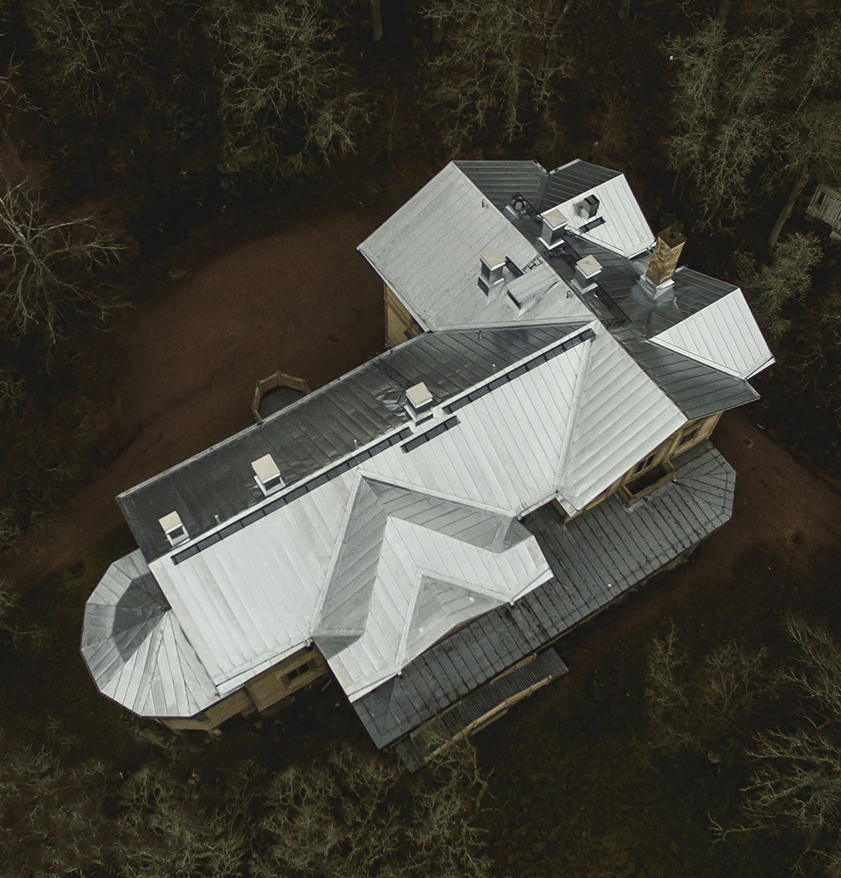 Siirry tuotesivulle RT 103987, Konesaumattu peltikatto